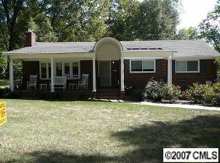 3211 Cambridge Rd, Charlotte, NC 28209