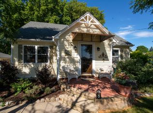 W232N6115 Waukesha Ave, Sussex, WI 53089