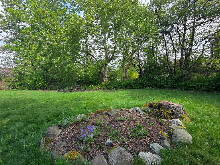 1124 Nevada St — Photo 14