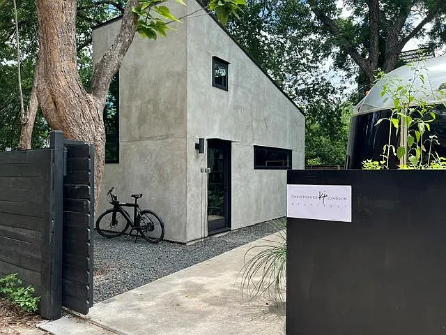 303 Navasota St — Photo 25
