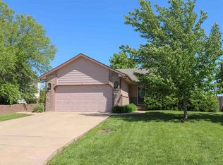 1754 N Myers Cir, Mulvane, KS 67110