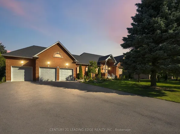 24 George Pipher Ln, Whitchurch Stouffville, ON L4A 1M4