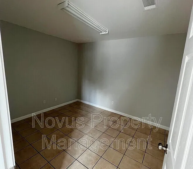 871 Kingsbridge Rd — Photo 4