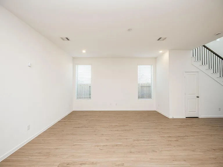 27035 Flower Isle Ln — Photo 9