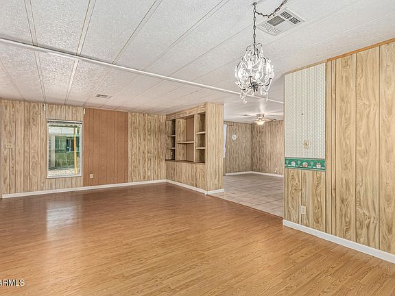 5th image of 9402 E OLIVE Lane S