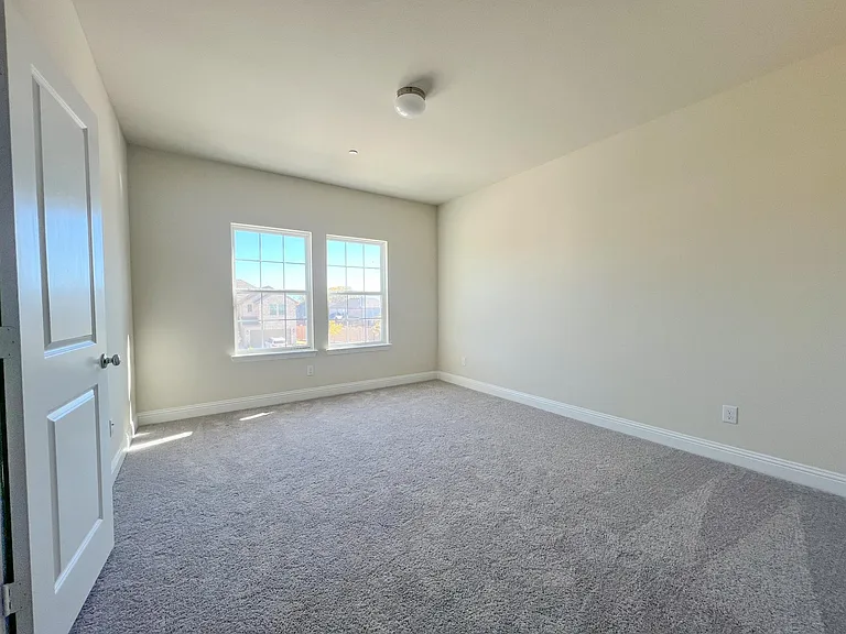 1715 Lisa Ct — Photo 11