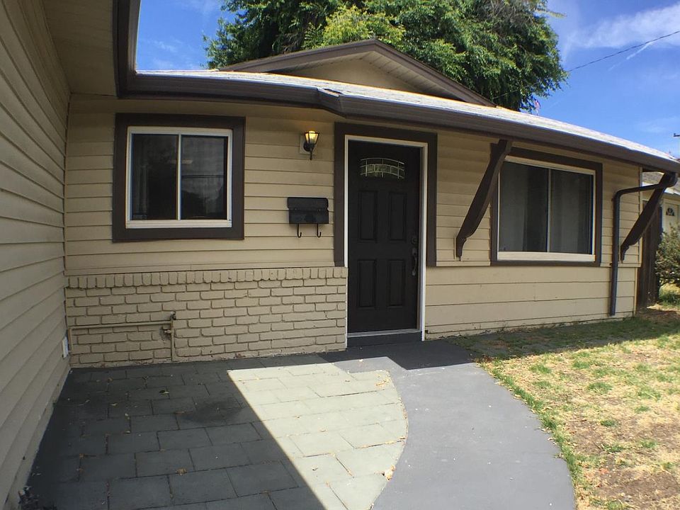 1st image of 3247 Mount Vista Dr