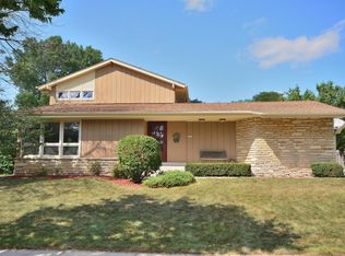 4844 Sumac Ln, Greendale, WI 53129