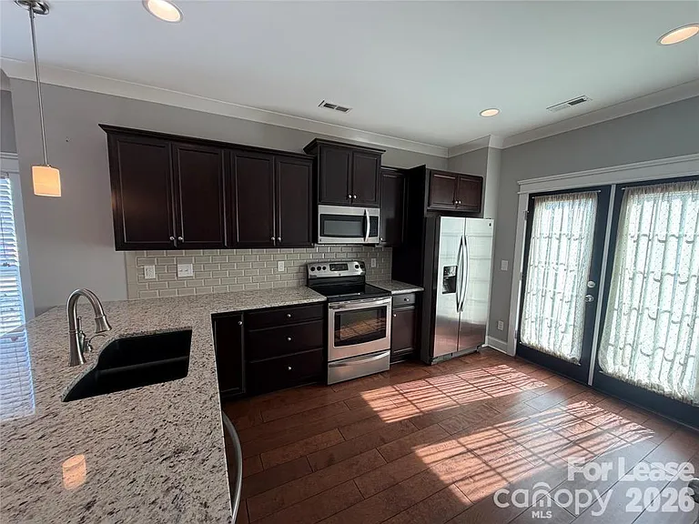 29 Myrtle St — Photo 3