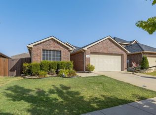 2012 Carriage Rd, Heartland, TX 75126