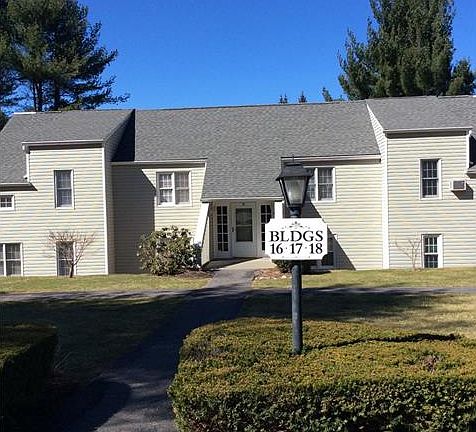 2nd image of 1601 Holly Stream Ct