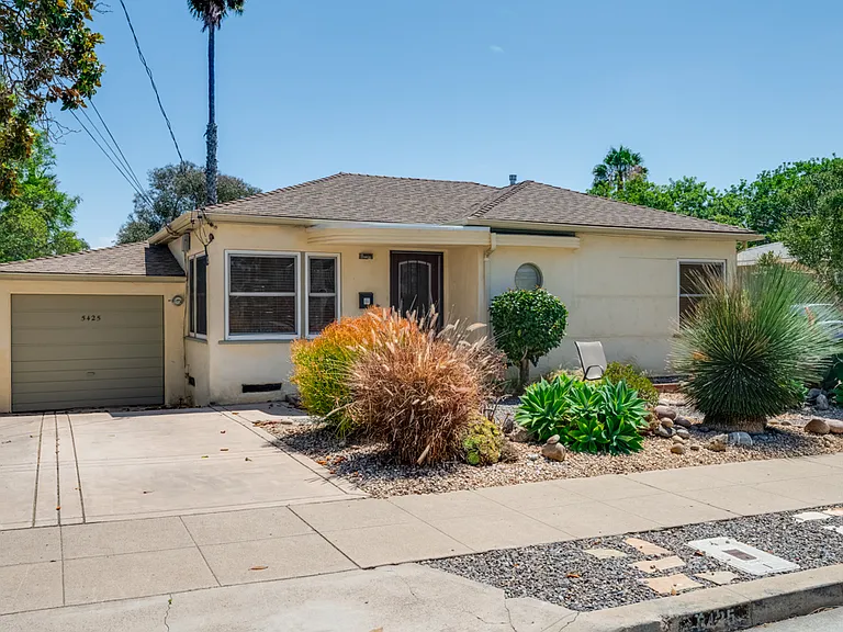 5425 Adams Ave — Photo 2