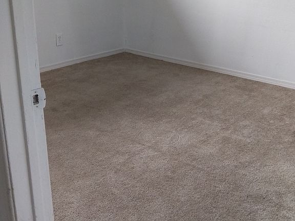 2nd image of 242 Texas St NE APT A