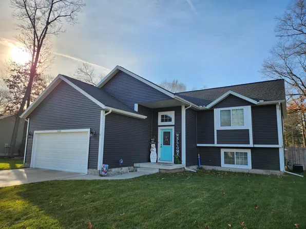 1131 Brian Dr, Muskegon, MI 49442