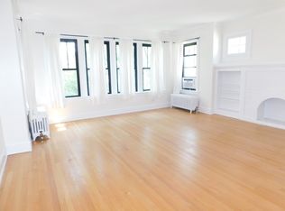 2733 Prairie Ave APT 3, Evanston, IL 60201