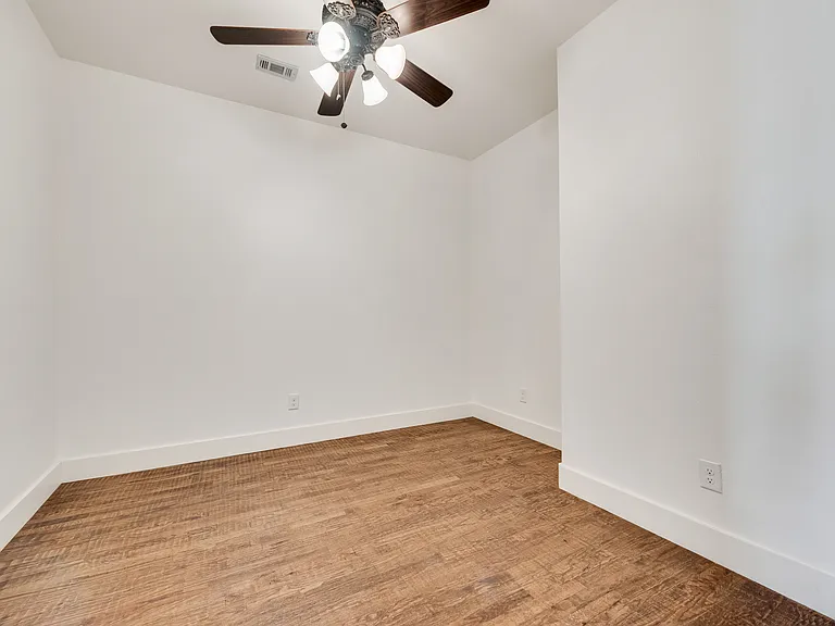 3009 Solana Cir — Photo 10
