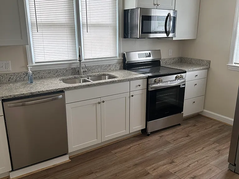 2213 W Main St — Photo 5