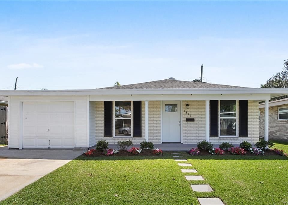 1st image of 1317 Maplewood Dr