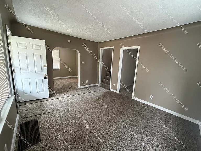 806 Alvord Ave — Photo 10
