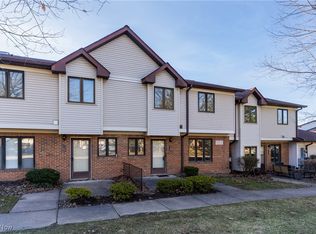 7154 Village Dr, Mentor, OH 44060