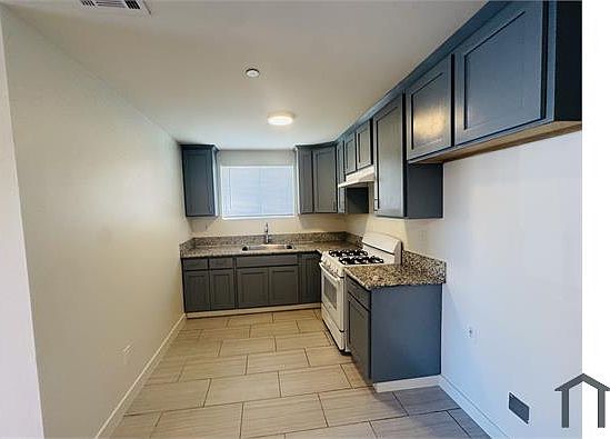4th image of 5917 Denver Ave #5919
