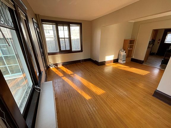 4th image of 713 26th Ave S