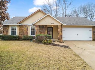 9008 E 93rd St S, Tulsa, OK 74133