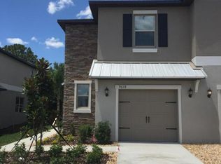 9618 Pembrooke Pines Dr, Sun City Center, FL 33573