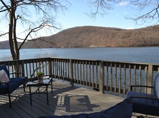 22 Driftwood Rd, Danbury, CT 06811