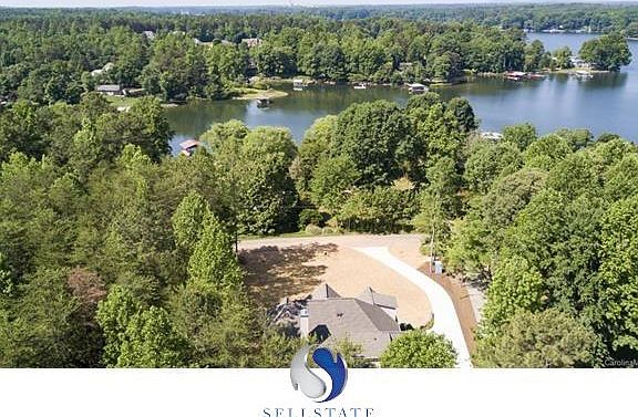 A lovely water view off the front porch which gets even better during the cooler months.