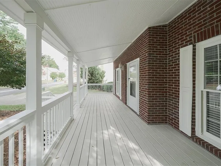 4085 Pineset Dr — Photo 4