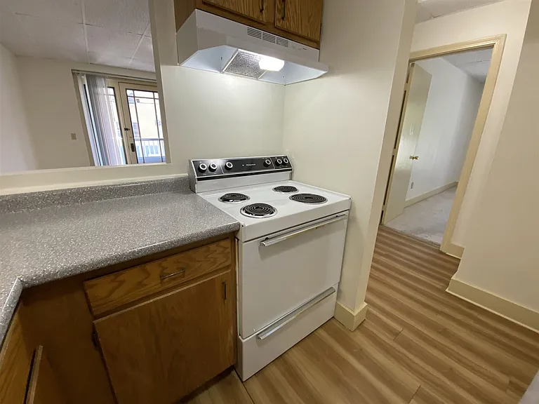 610 Union St #202 — Photo 11