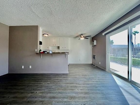 5th image of 685 E Vista Chino #A2