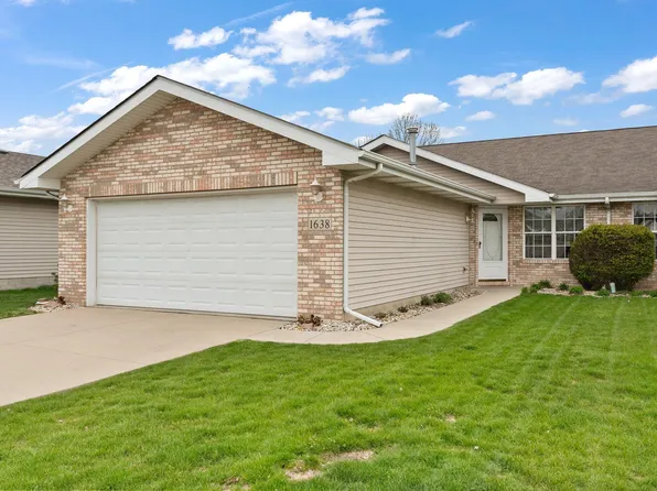 1638 Golden Oak Dr, Crown Point, IN 46307