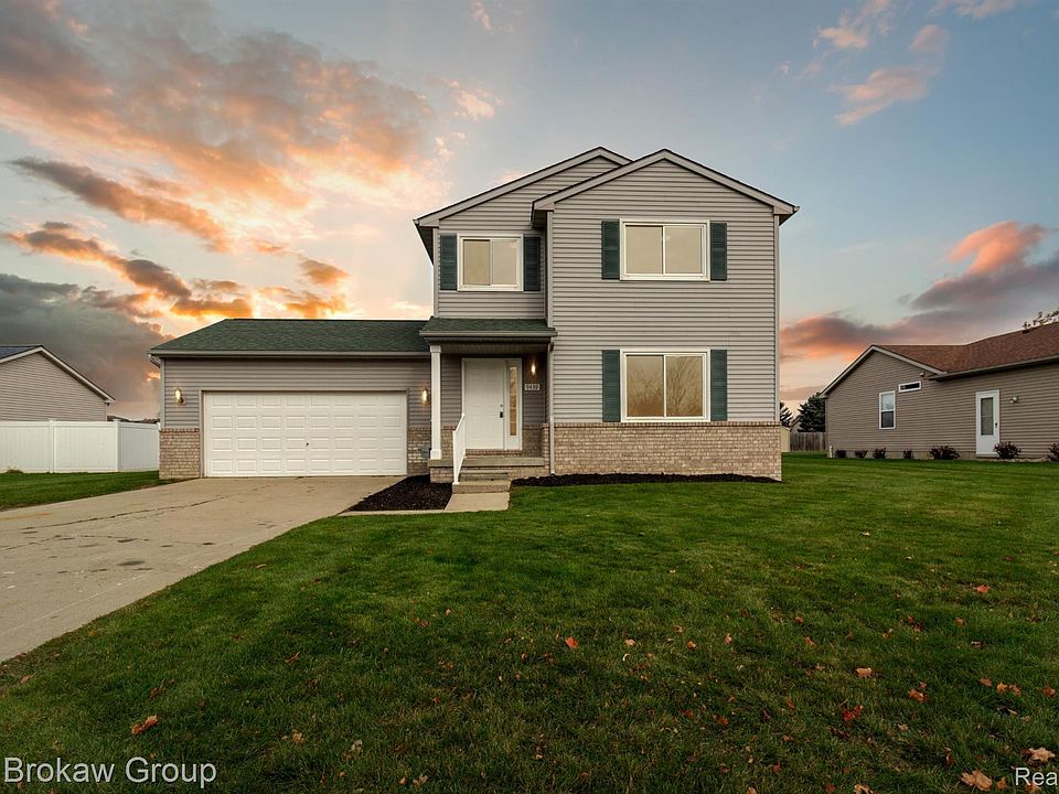 1st image of 9439 Sandy Hollow Ln