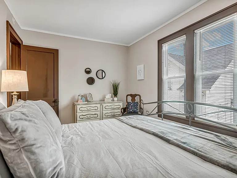817 Bell Ave #UPSTAIRS — Photo 9