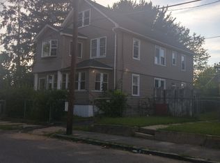 20 Sullivan St, Springfield, MA 01104