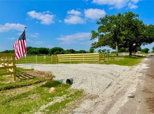 8938 Old Hwy, Calvert, TX 77837