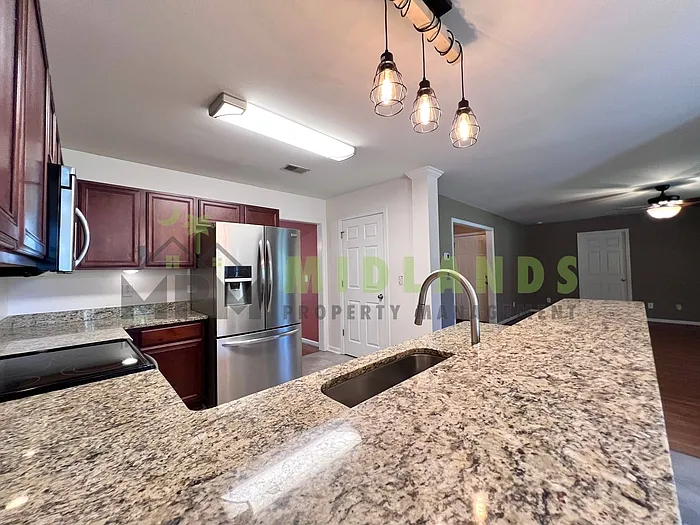 40 Rustyred Ct — Photo 27