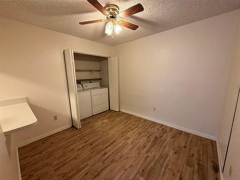 2327 Torrington Dr #C — Photo 5