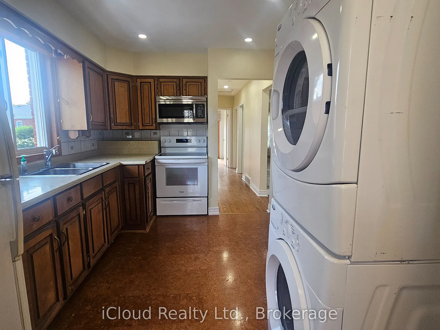 3 bed, $2,999 — Photo 4