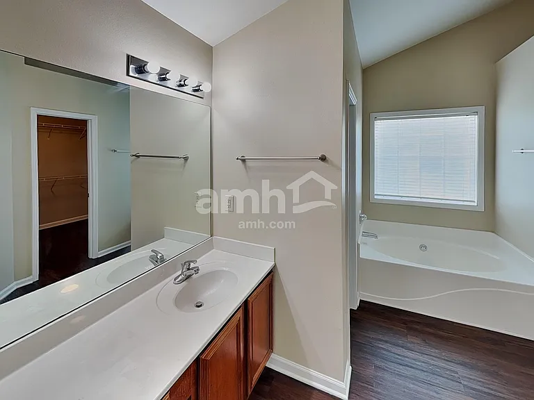 6903 Grand Hickory Dr — Photo 9