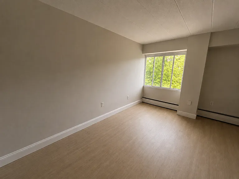 Blackstone Apartments — Photo 22