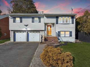 41-43 Fernwood Ter, Elizabeth, NJ 07208