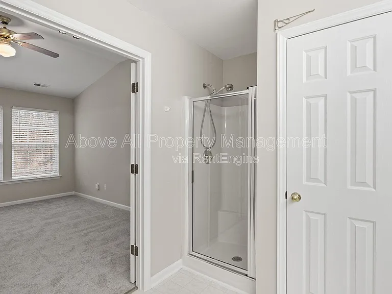 400 Berlin Way — Photo 26
