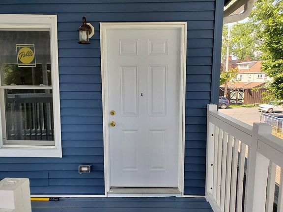 4th image of 14 Livingston St #4