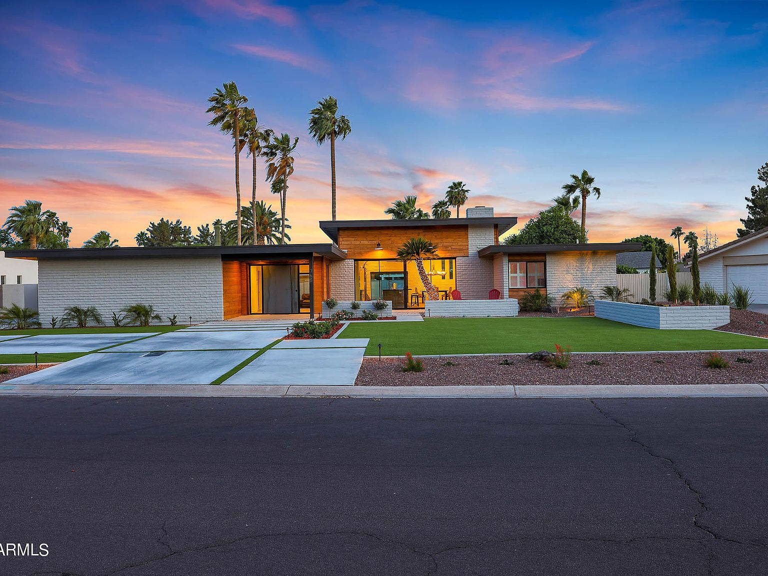 765 N Villa Nueva Dr