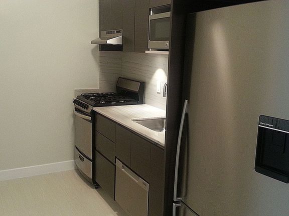 3rd image of 400 E 58th St APT 15E