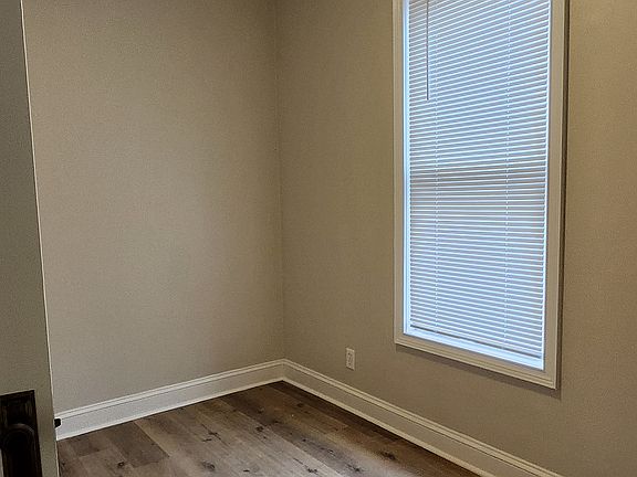 4th image of 4825 W Bloomingdale Ave #2F