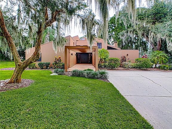 4th image of 19 Lake Eloise Ln
